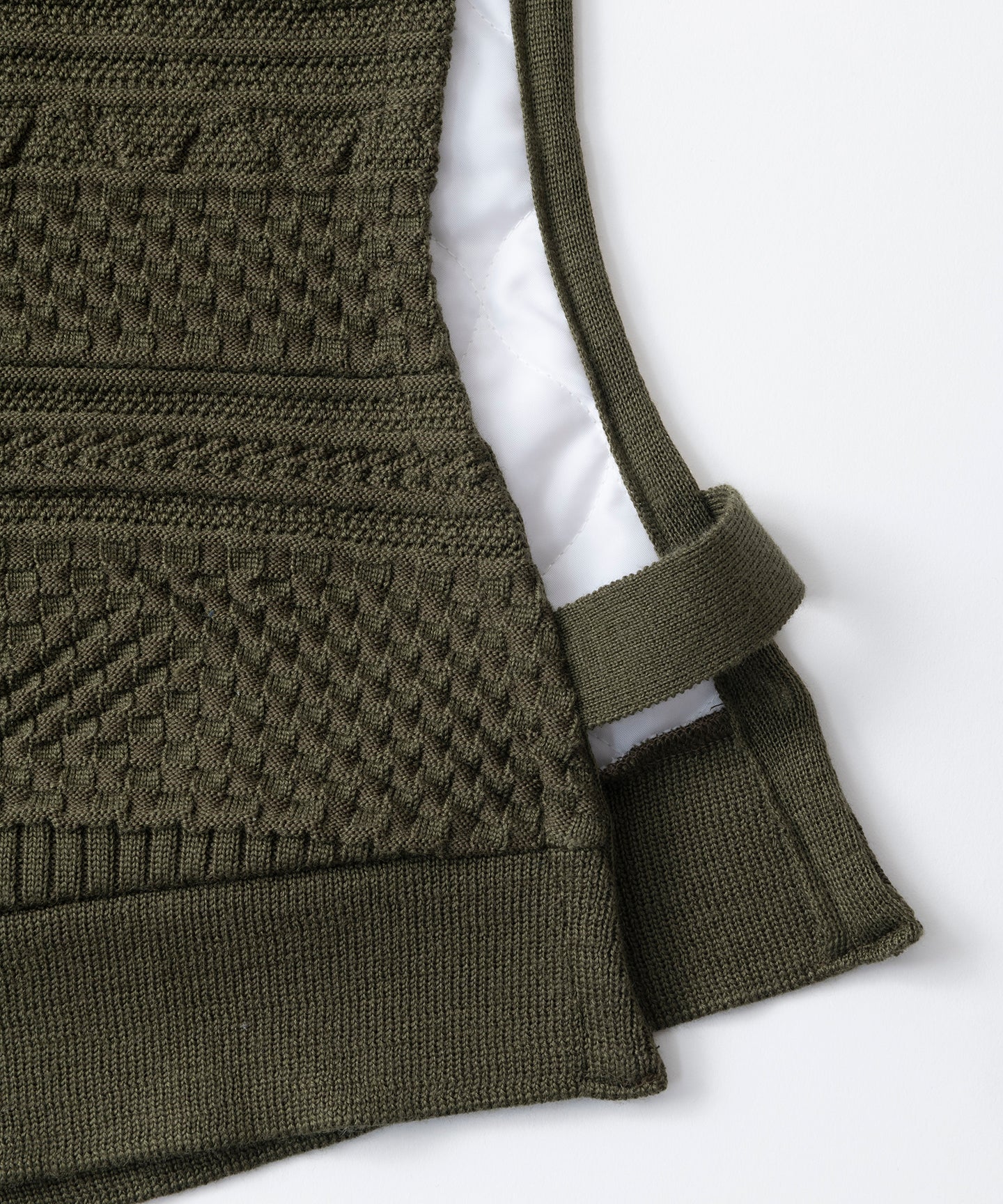 BUMPY SWITCH KNIT VEST