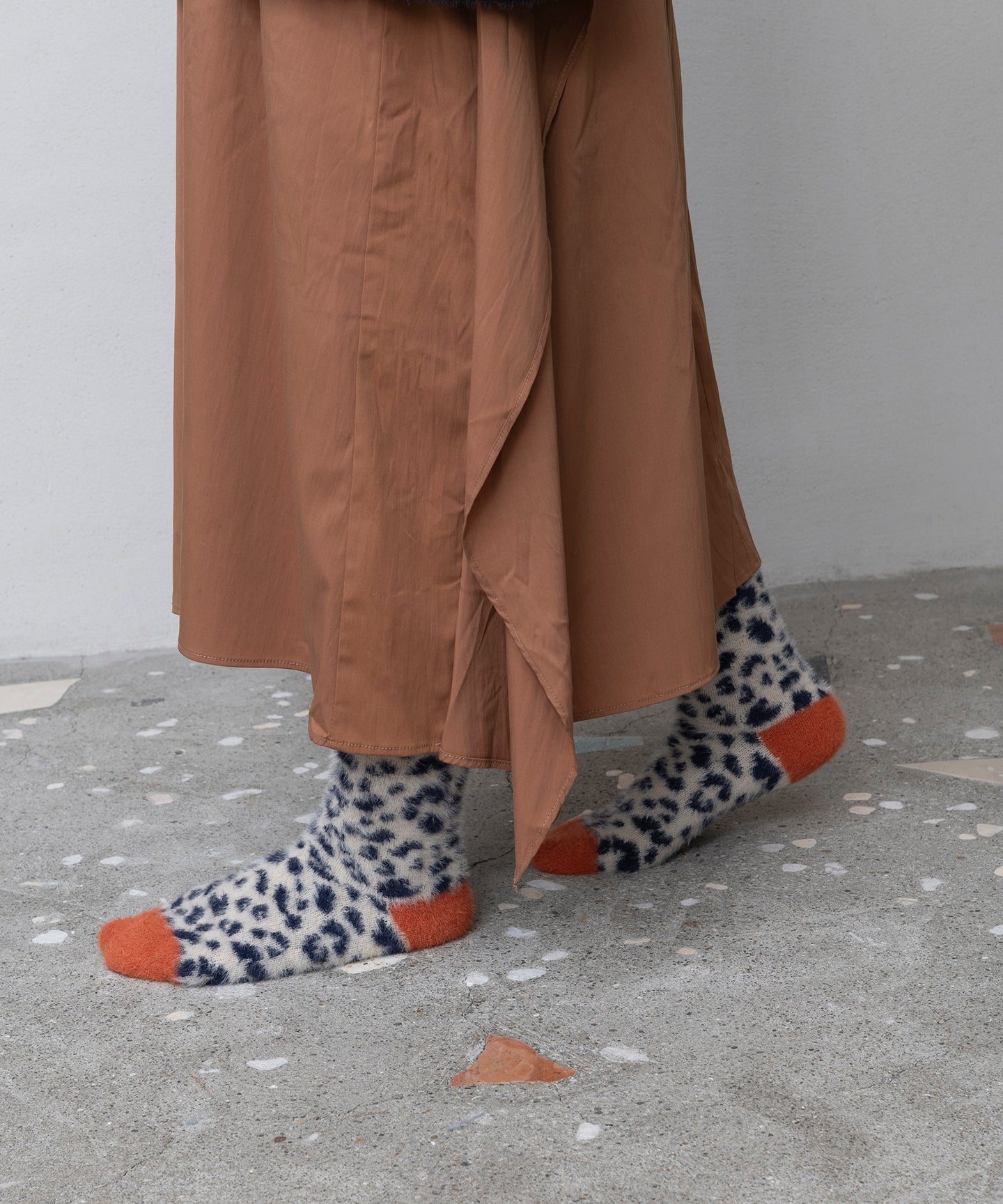 LEOPARD PATTERN ROOM SOCKS