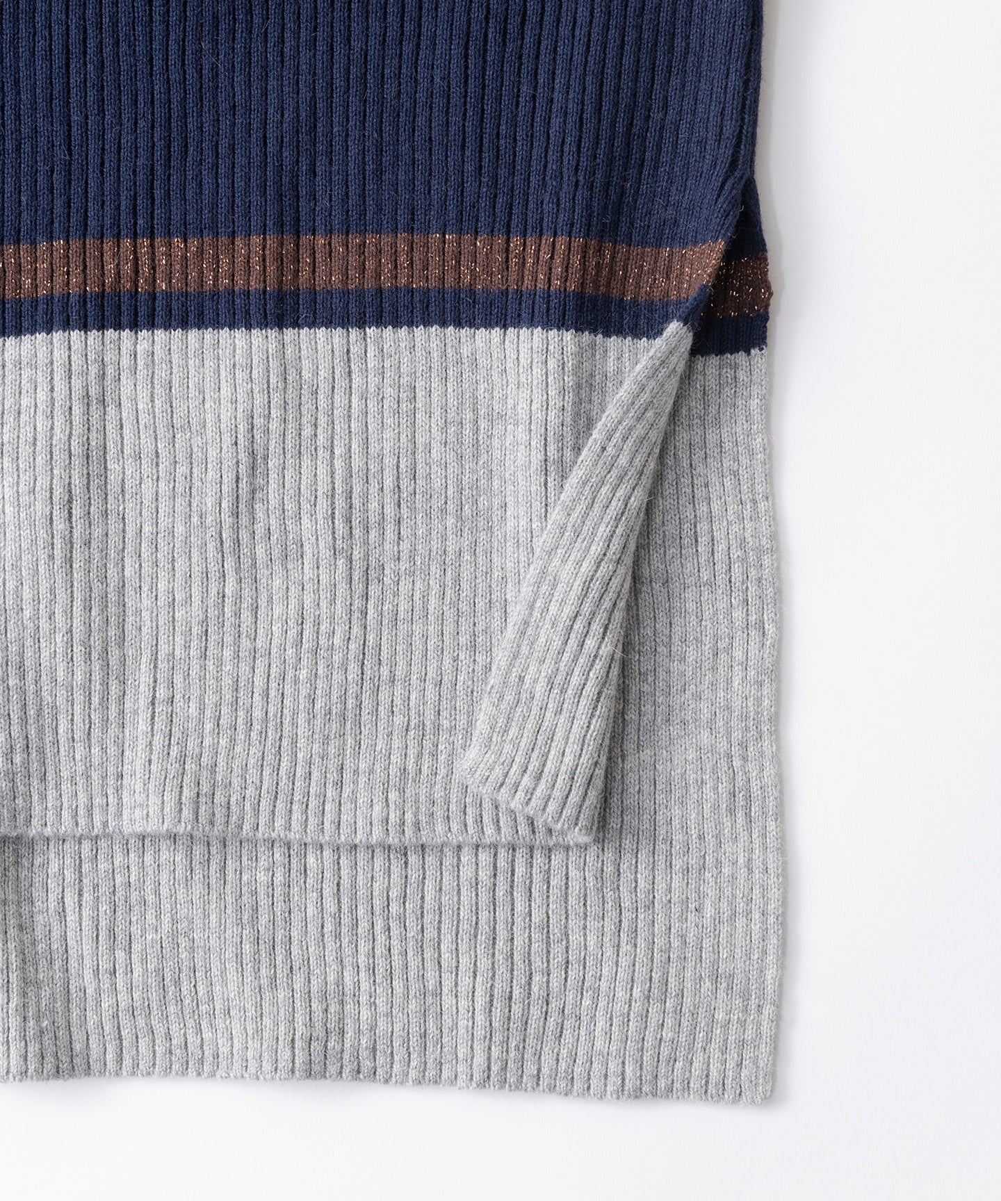 STRIPE RIB SWEATER